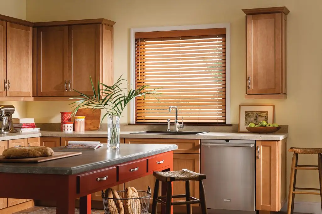 cleaning faux wood blinds